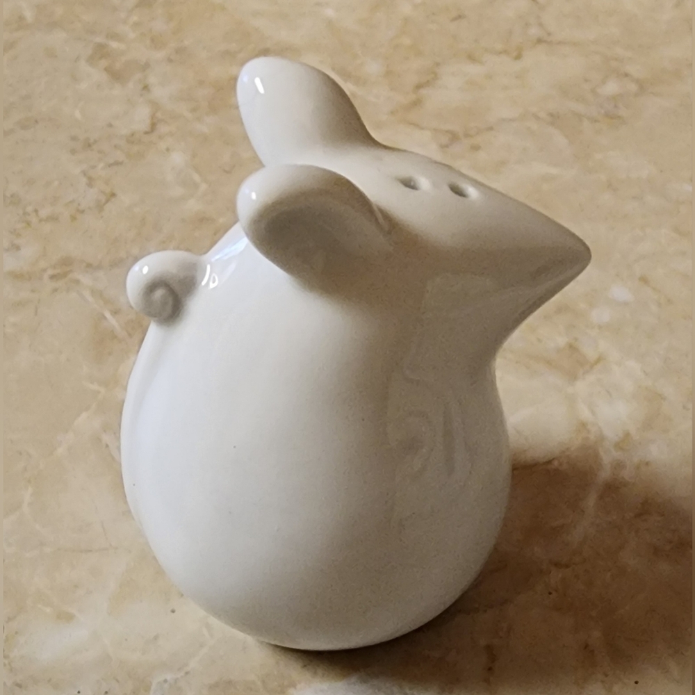 Verdici Design Mouse & Cheese Salt and Pepper Shakers - Picture 4 of 6
